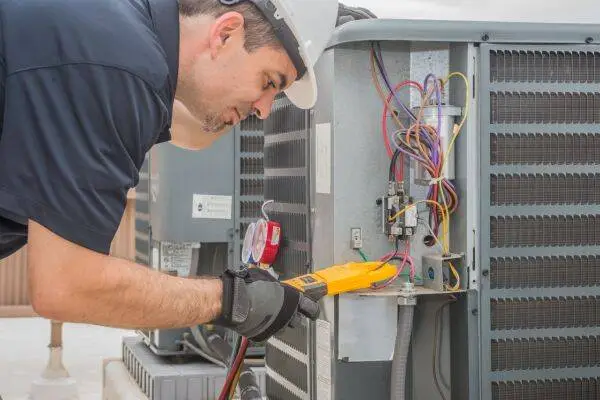 When to Call for Emergency HVAC Service in Tucson